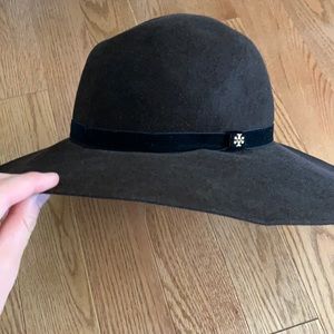 Tory bunch hat